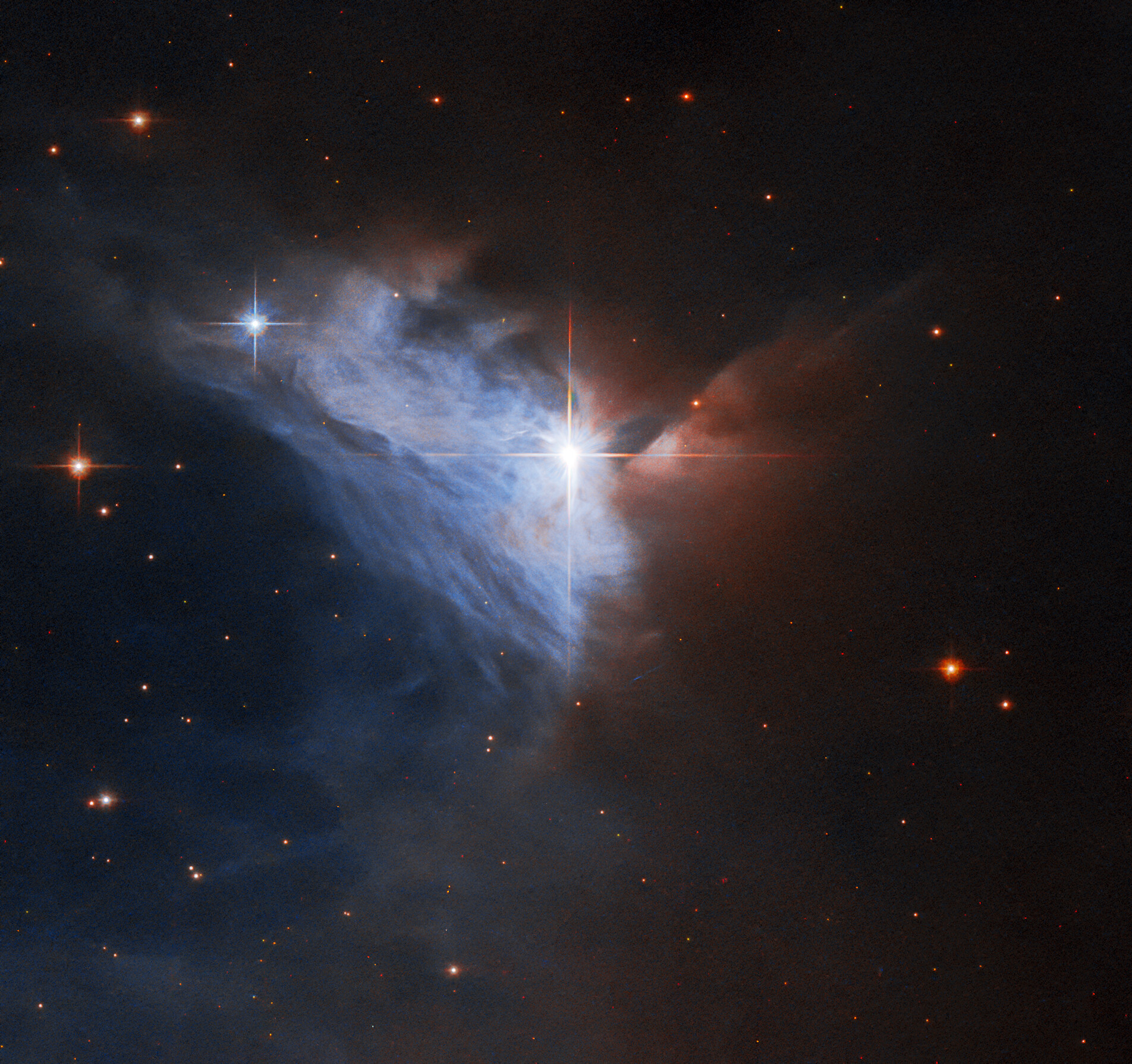 Hubble Spots a Cosmic Cloud’s Silver Lining