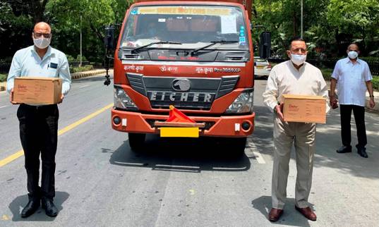 Union Minister Dr. Jitendra Singh despatches second consignment COVID related material for his Lok Sabha constituency of Udhampur-Kathua-Doda. Union Minister Dr. Jitendra Singh despatches second consignment COVID related material for his Lok Sabha constituency of Udhampur-Kathua-Doda.